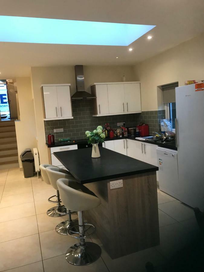 Newcastle Guest House Голуэй Экстерьер фото